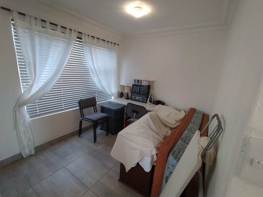 4 Bedroom Property for Sale in De Kelders Western Cape